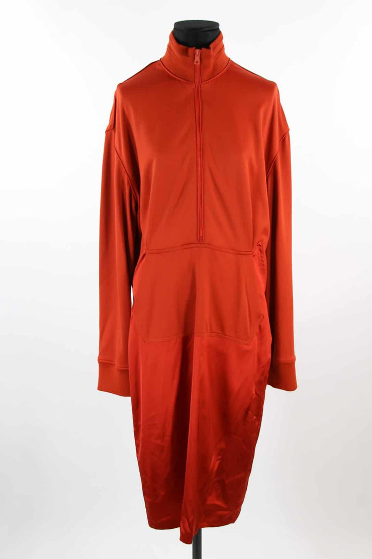 Robe rouge Fenty taille 40