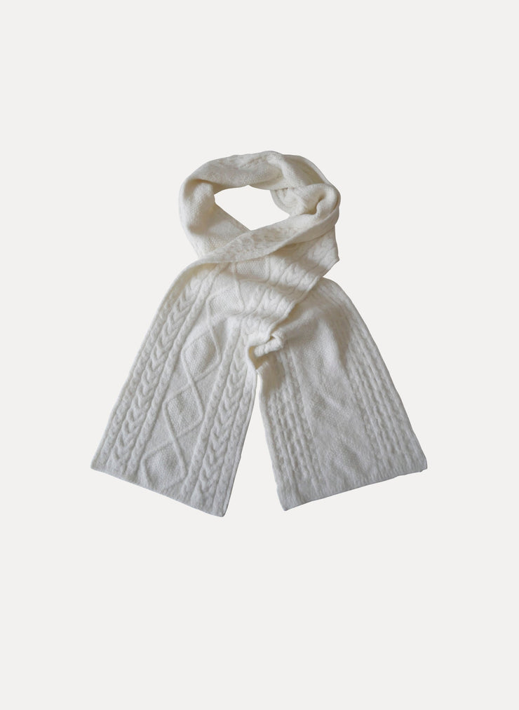 Echarpe en laine écru de la marque WEEKDAY pour femme de taille Taille Unique de couleur Blanc en vente en ligne sur Circular Clothing Paris